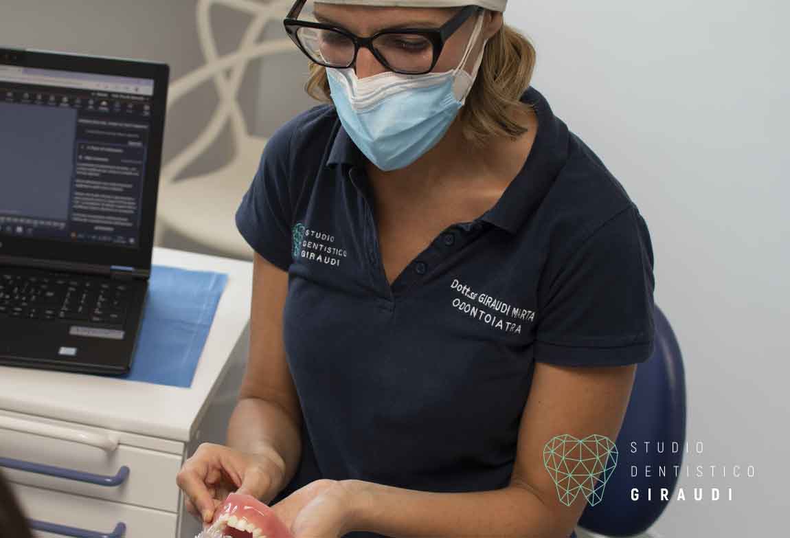 Pulizia dei denti a Fossano